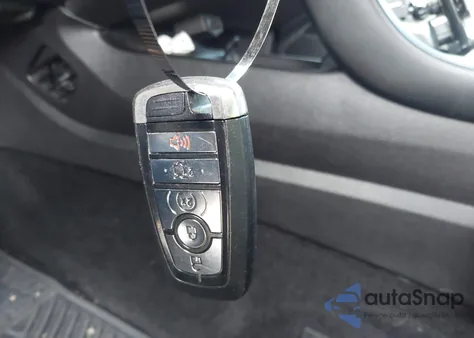 2017 Ford Fusion Energi Titanium from USA, damaged, VIN 3FA6P0SU6HR147186